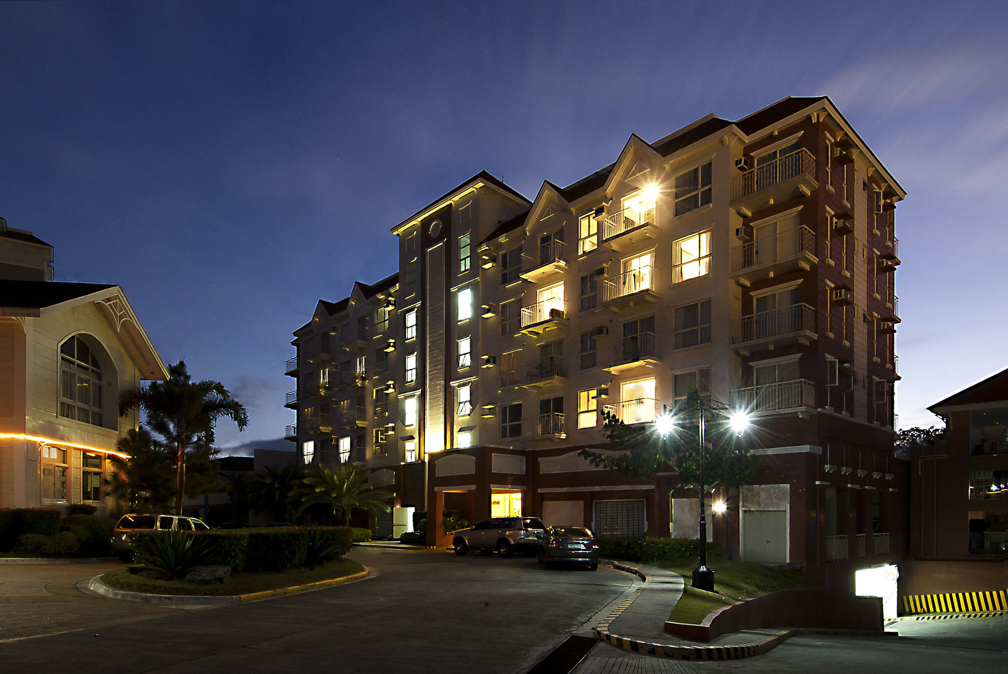 Bellini Suites At Presidio, Lakefront Muntinlupa City Exterior foto